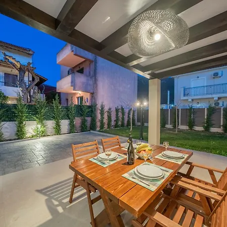 Ariadne's House Nyaraló *