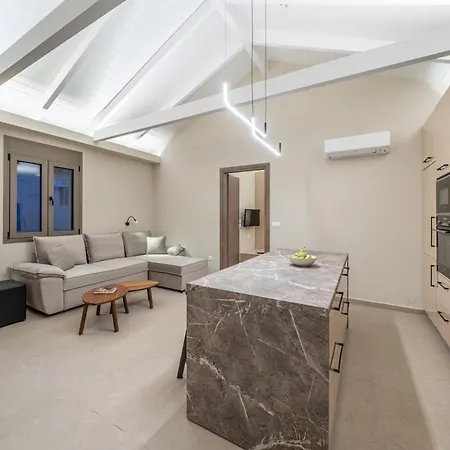 Ariadne's House Nyaraló